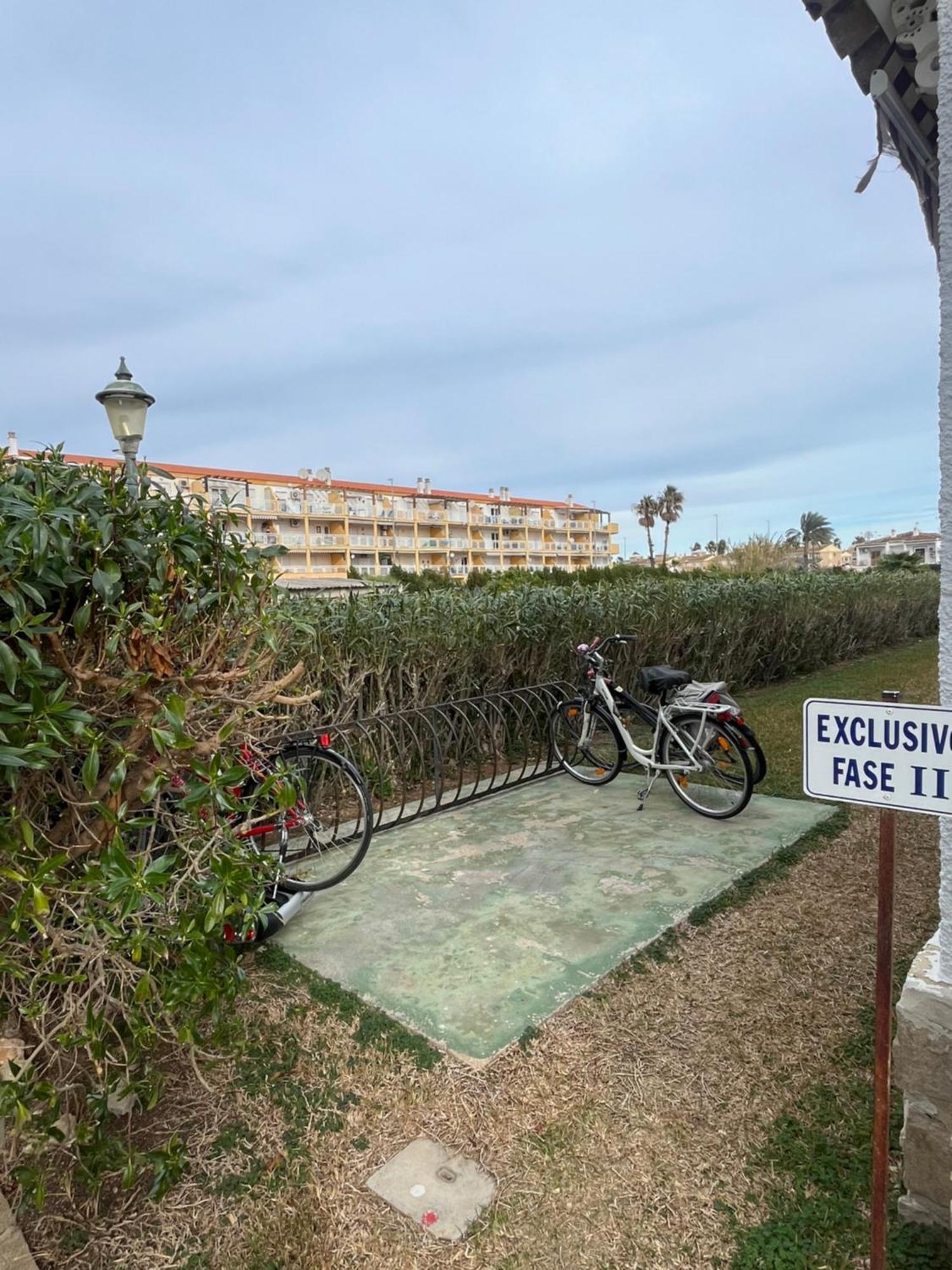 Apartamento Urb Oasis Park II Denia, Las Marinas Eksteriør billede